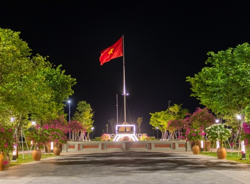 RỰC SÁNG NIỀM TỰ HÀO – NƠI SẮC CỜ TỔ QUỐC TUNG BAY ĐẦY KIÊU HÃNH